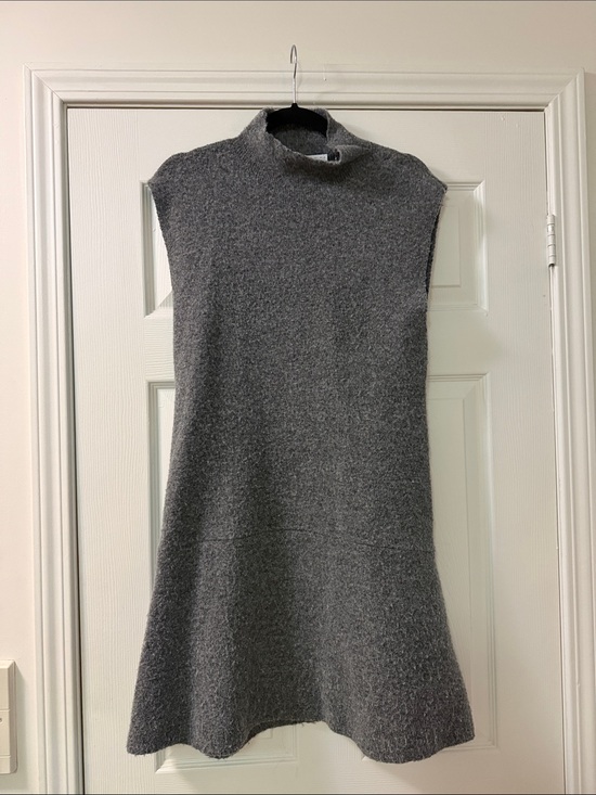 Zara Dresses & Skirts - Zara Gray Sleeveless Mock Neck Knit Mini Dress